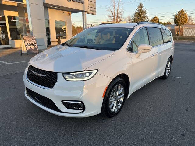 2021 Chrysler Pacifica Touring L