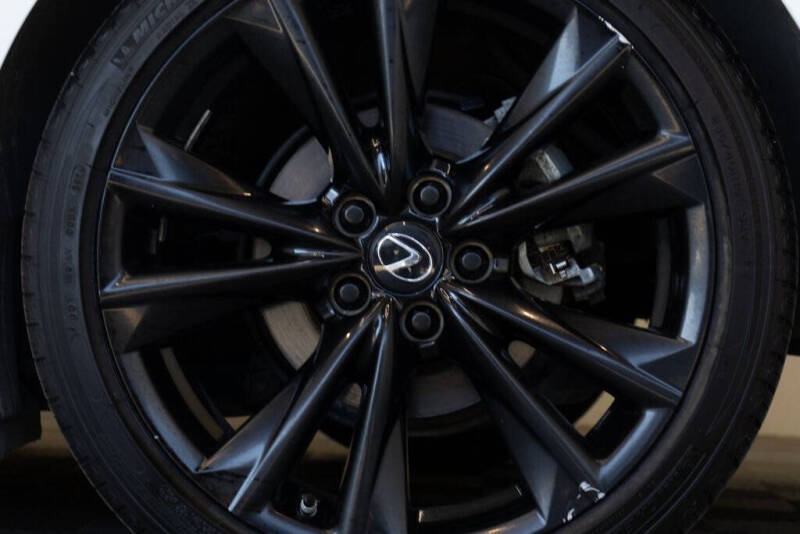 2022 Lexus ES 300h F SPORT