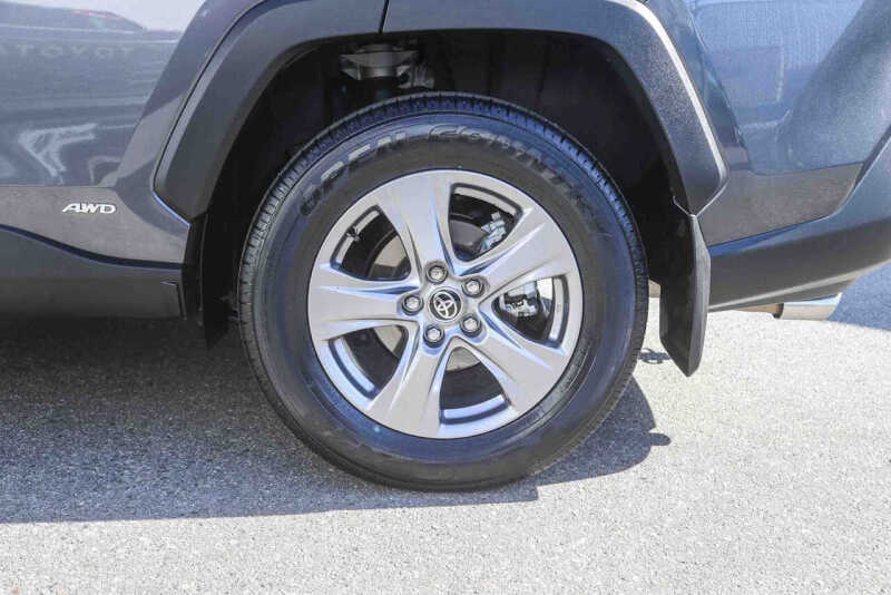 2024 Toyota RAV4 Hybrid LE