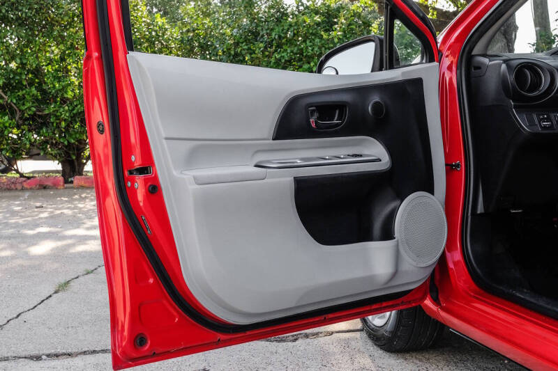 2012 Toyota Prius c One