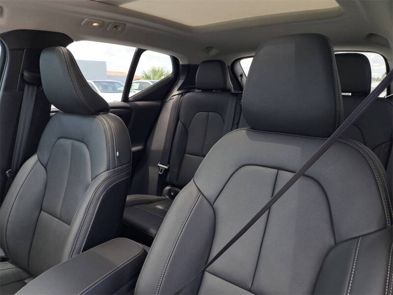 2026 Volvo XC40 B4 Core