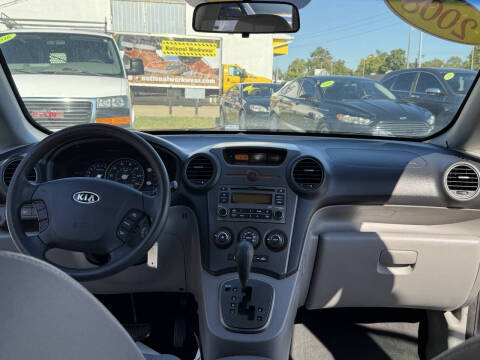 2008 Kia Rondo LX