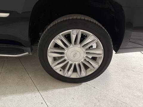 2019 Cadillac Escalade Standard