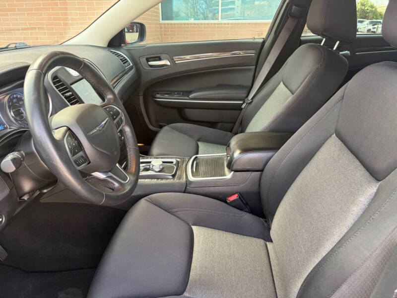 2021 Chrysler 300 Touring