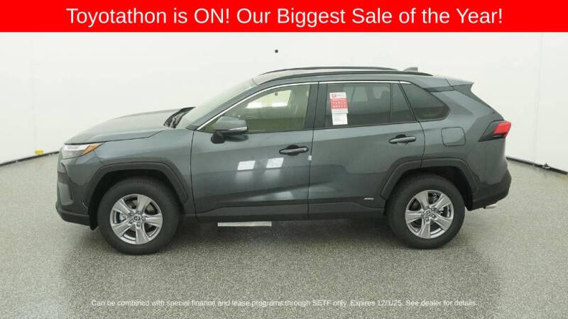 2025 Toyota RAV4 Hybrid XLE