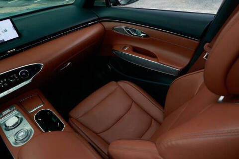 2022 Genesis GV70 2.5T Standard