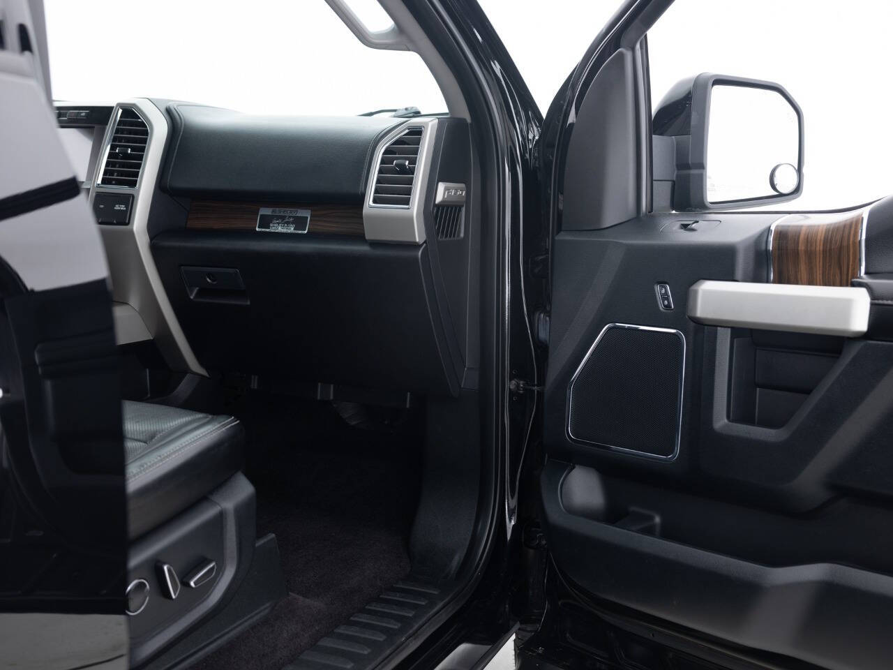 Used Car 2016 Ford F-150  Lariat 4x4 4dr Supercrew 5.5 Ft. Sb For Sale Under $50,000 In Coal City, Illinois
