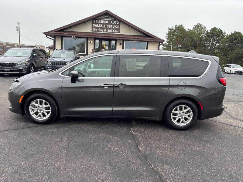 2017 Chrysler Pacifica Touring