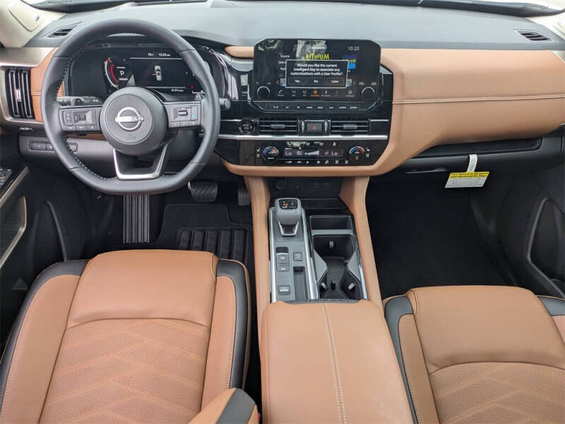 2025 Nissan Pathfinder Platinum