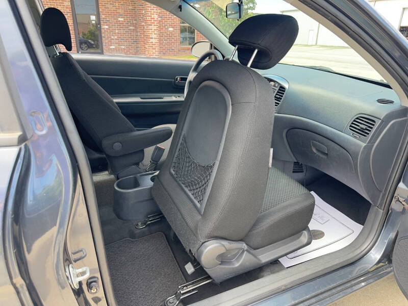 2009 Hyundai Accent SE