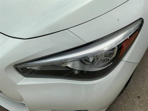 2015 Infiniti Q50