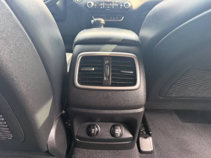 2017 Kia Sorento L