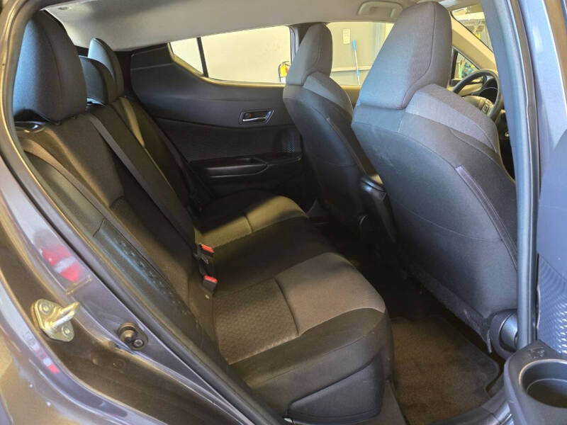 2021 Toyota C-HR XLE