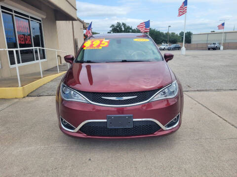 2018 Chrysler Pacifica Touring Plus