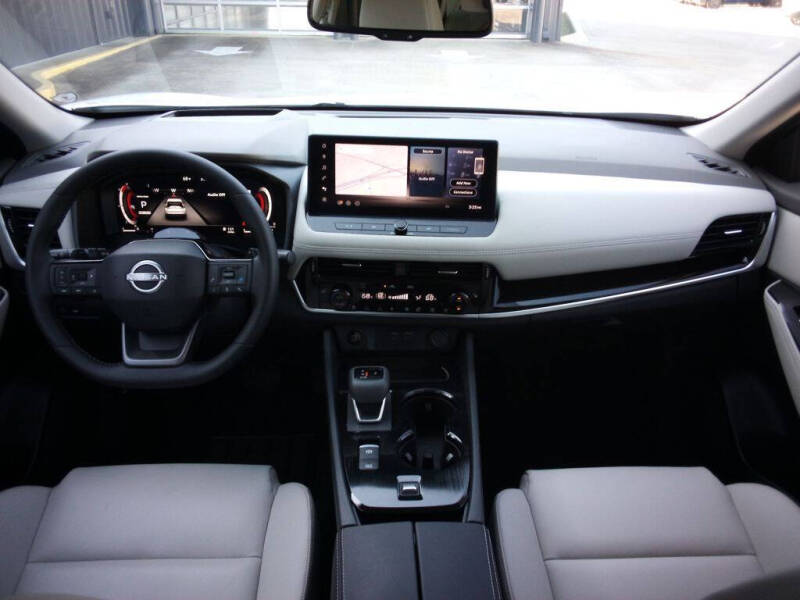 2025 Nissan Rogue SL