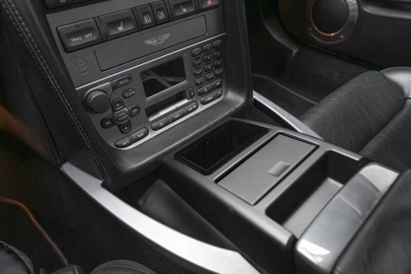 2005 Aston Martin V12 Vanquish S