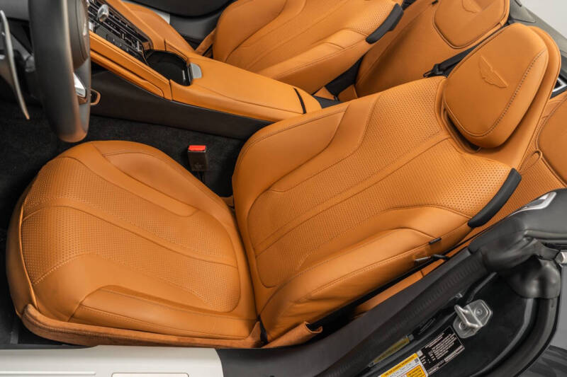 2025 Aston Martin DB12 Volante