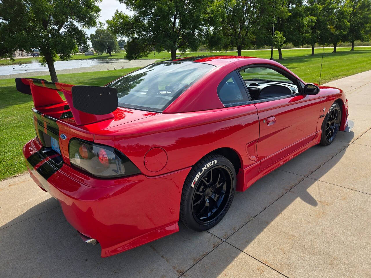 1995 Ford Mustang 3