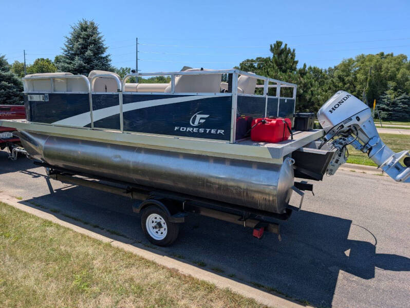 2020 Forester Pontoon