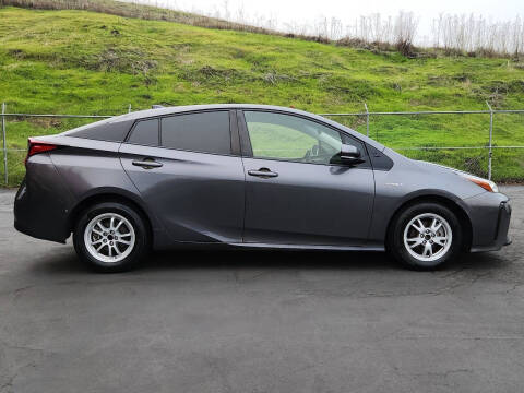 2019 Toyota Prius LE
