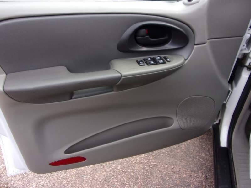 2004 Chevrolet TrailBlazer LS