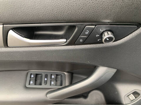 2014 Volkswagen Passat 1.8T Wolfsburg Edition PZEV