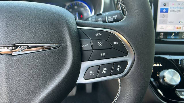 2026 Chrysler Voyager LX