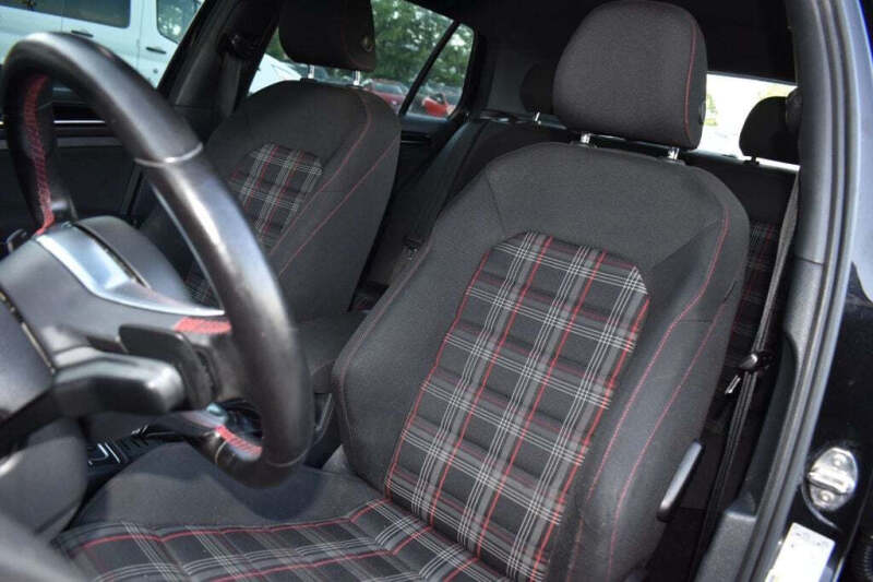 2017 Volkswagen Golf GTI S