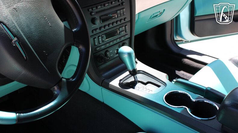 2002 Ford Thunderbird Deluxe