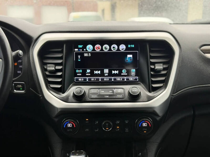 2017 GMC Acadia SLT-1
