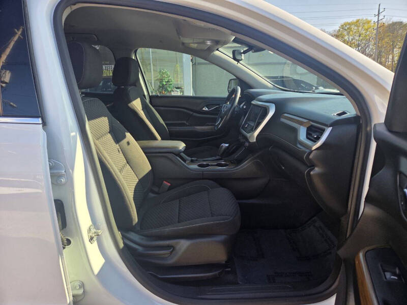 2017 GMC Acadia SLE-1
