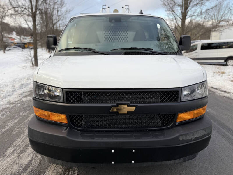 2025 Chevrolet Express 2500