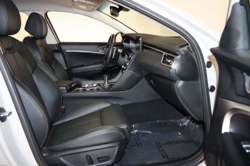 2025 Genesis G70