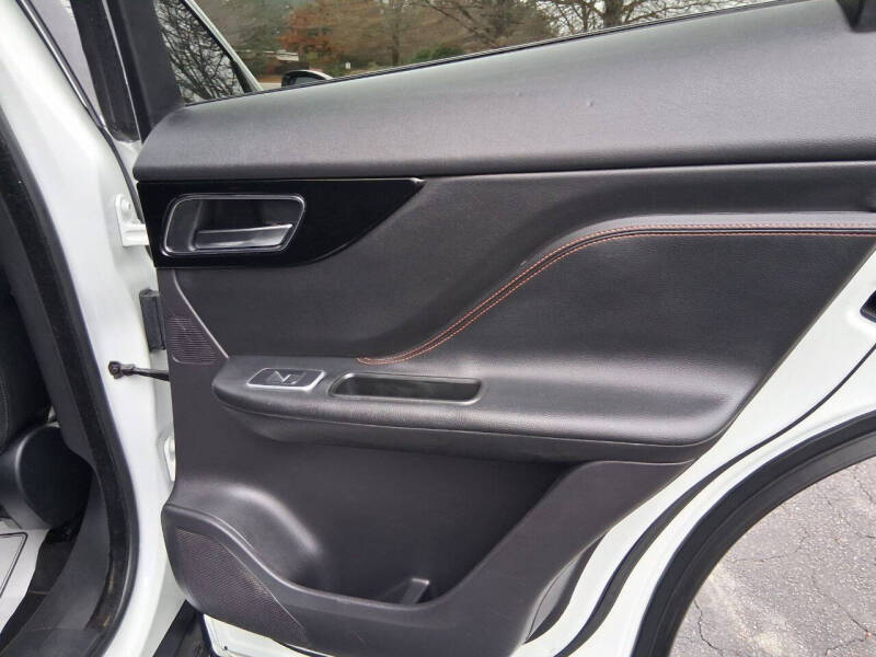 2019 Jaguar F-PACE 30t Prestige