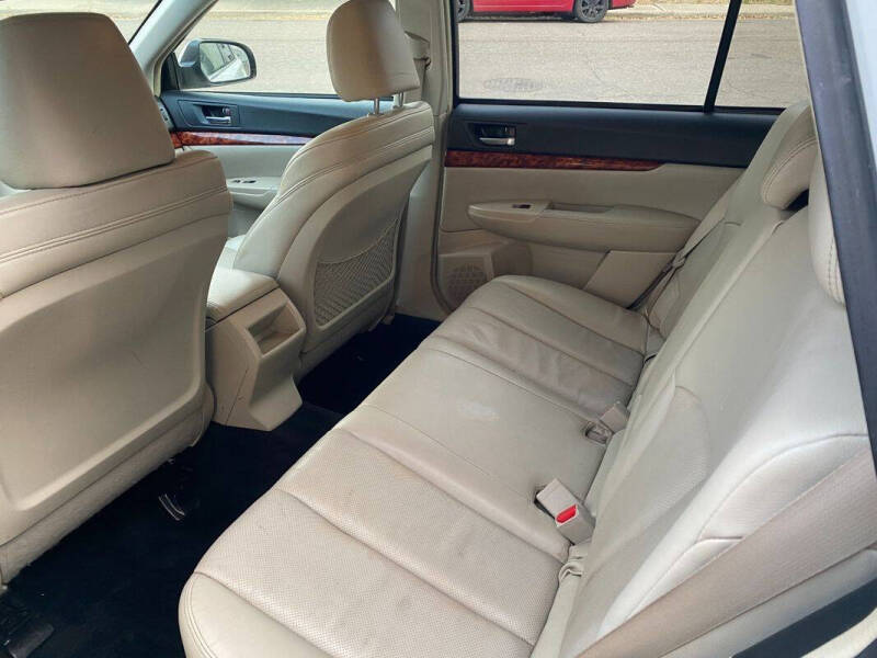 2010 Subaru Outback 2.5i Limited