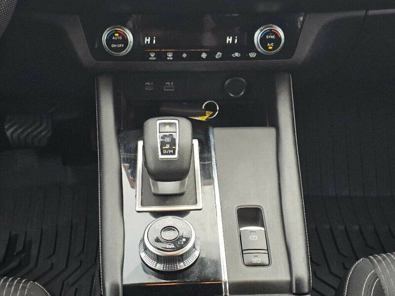 2022 Mitsubishi Outlander ES