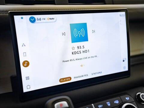 2025 Land Rover Defender 110 P500 X-Dynamic SE