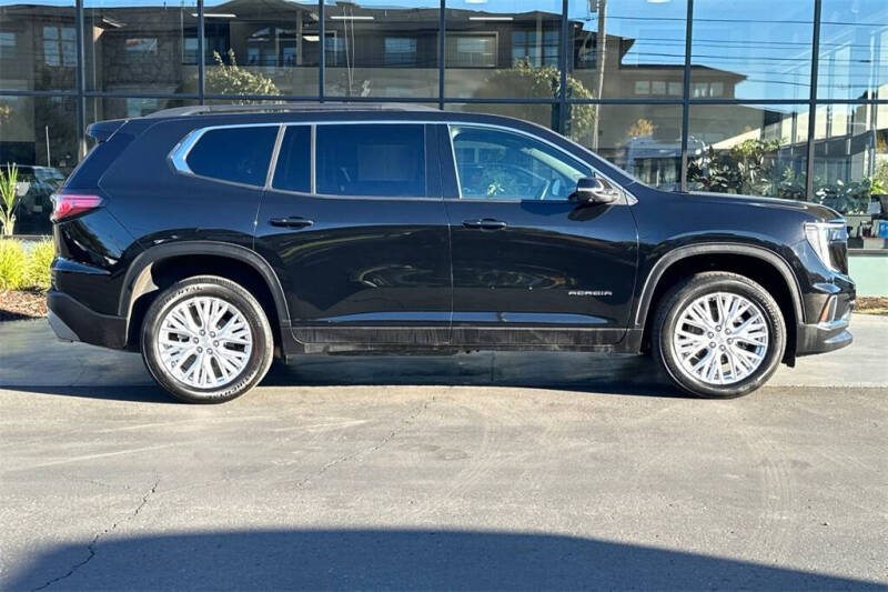 2024 GMC Acadia Elevation
