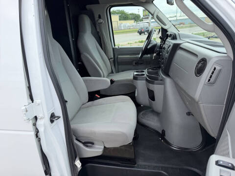2012 Ford E-Series E-350 SD