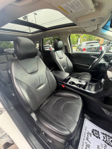 2019 Ford Edge Titanium