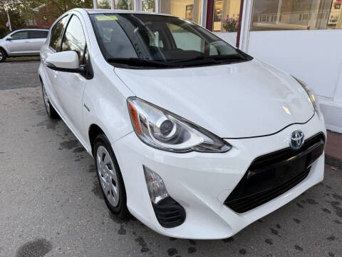 2016 Toyota Prius c Three