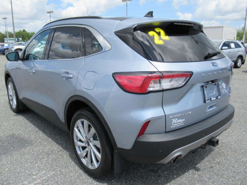 2022 Ford Escape Titanium