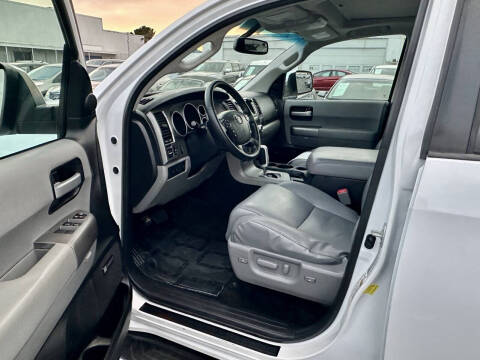 2012 Toyota Sequoia Limited