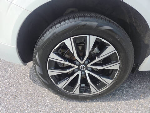 2023 Volvo XC60 B5 Core