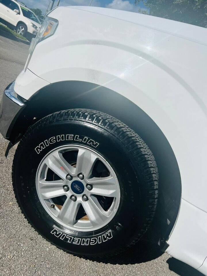 2015 FORD F-150 Pickup - $16,950