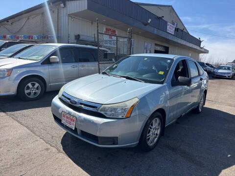 2009 Ford Focus for sale at Six Brothers Mega Lot in Youngstown OH