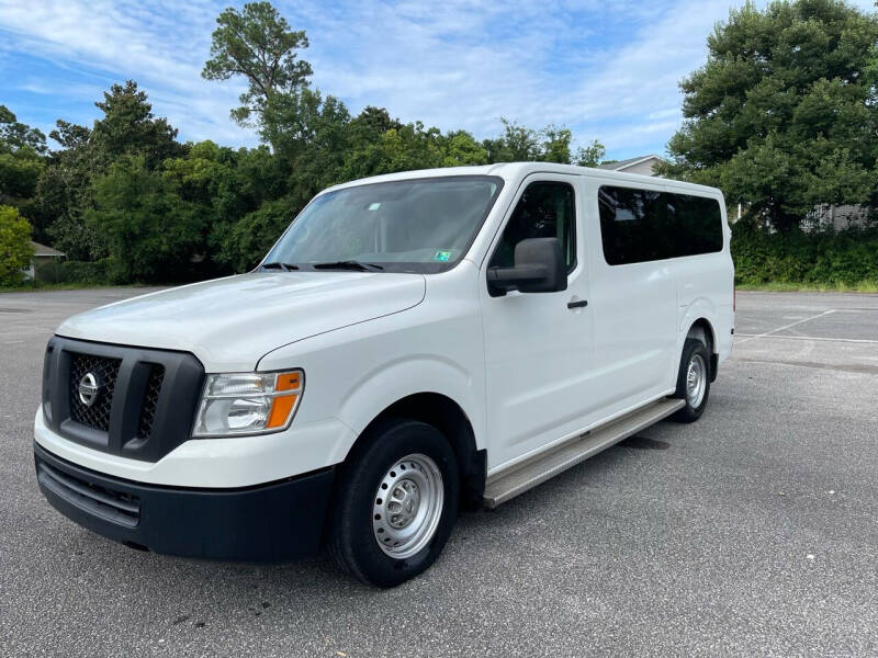 2017 Nissan NV Passenger 3500 HD SV