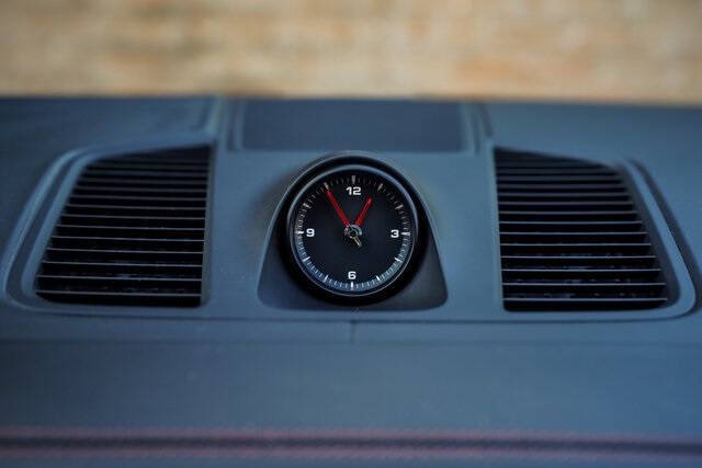 2023 Porsche Cayenne Coupe Platinum Edition