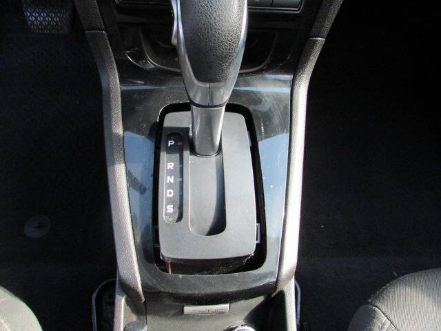 2019 Ford Fiesta SE - Photo 13