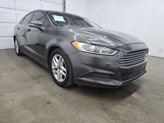 2016 Ford Fusion SE's photo